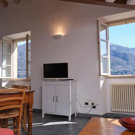 Cozy Suites On The Lake - The House Of Travelers Brienno Exterior photo