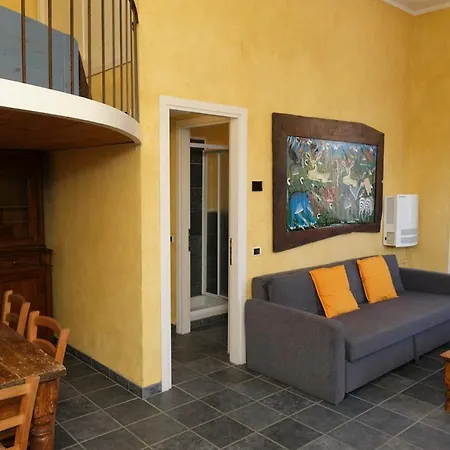 Cozy Suites On The Lake - The House Of Travelers Brienno Exterior photo