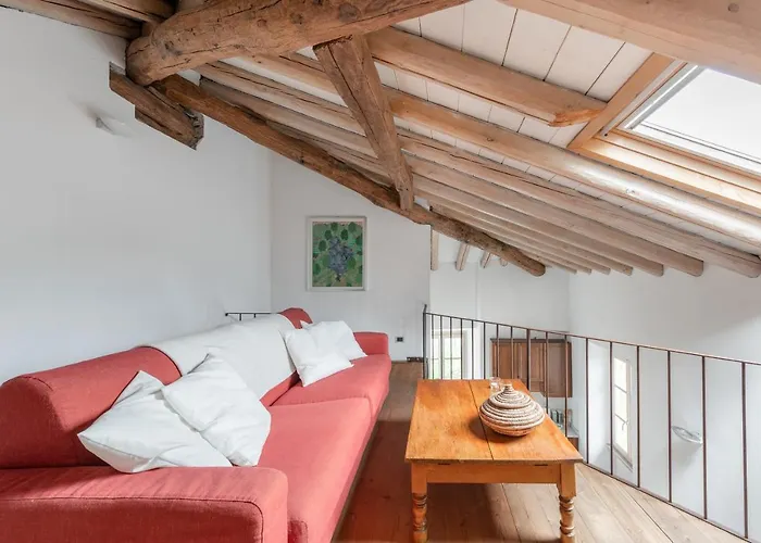 Cozy Suites On The Lake - The House Of Travelers